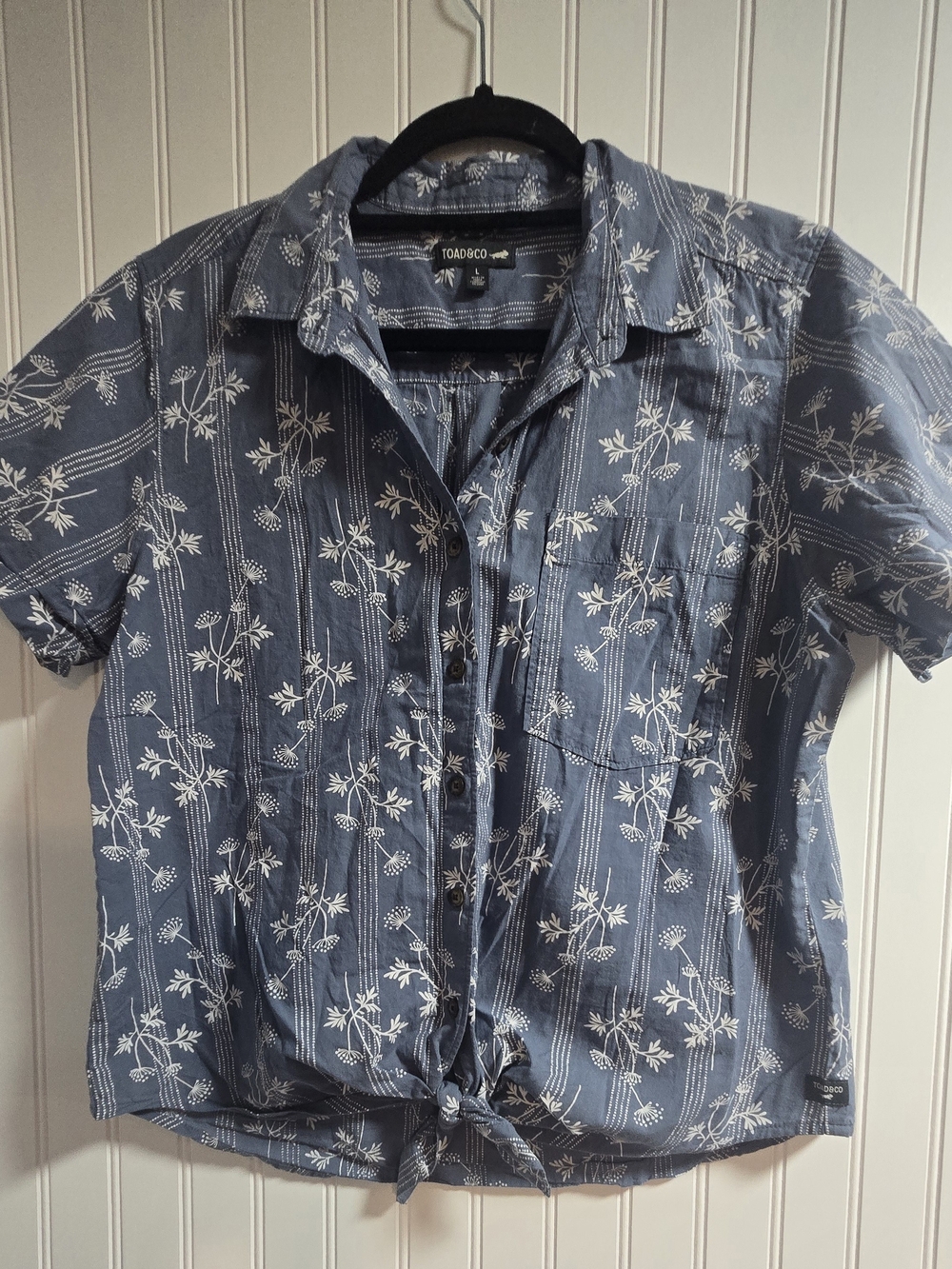 Toad&Co Blue Floral Short-Sleeve Button-Up Shirt
